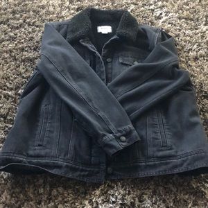 Women’s Old Navy Black Denim Sherpa Lined Jacket